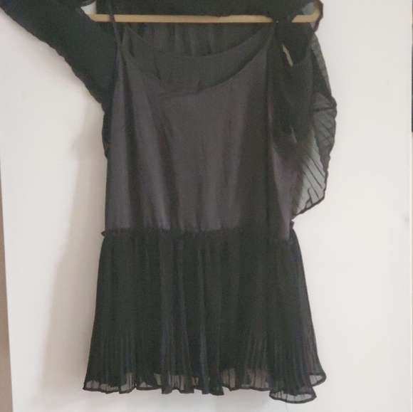 COCKTAIL PARTY READY PLEATED FLARED TUNIC ( L ) - Picture 5 of 5